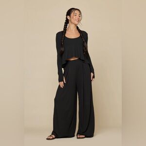 POPFLEX Go with the Flow Wide Leg Pant - Black M Petite